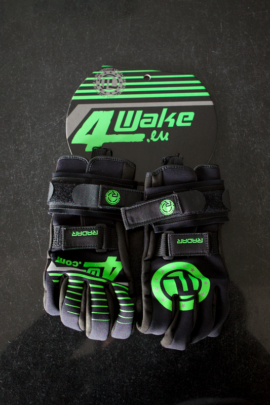4Wake Glove Black/Green